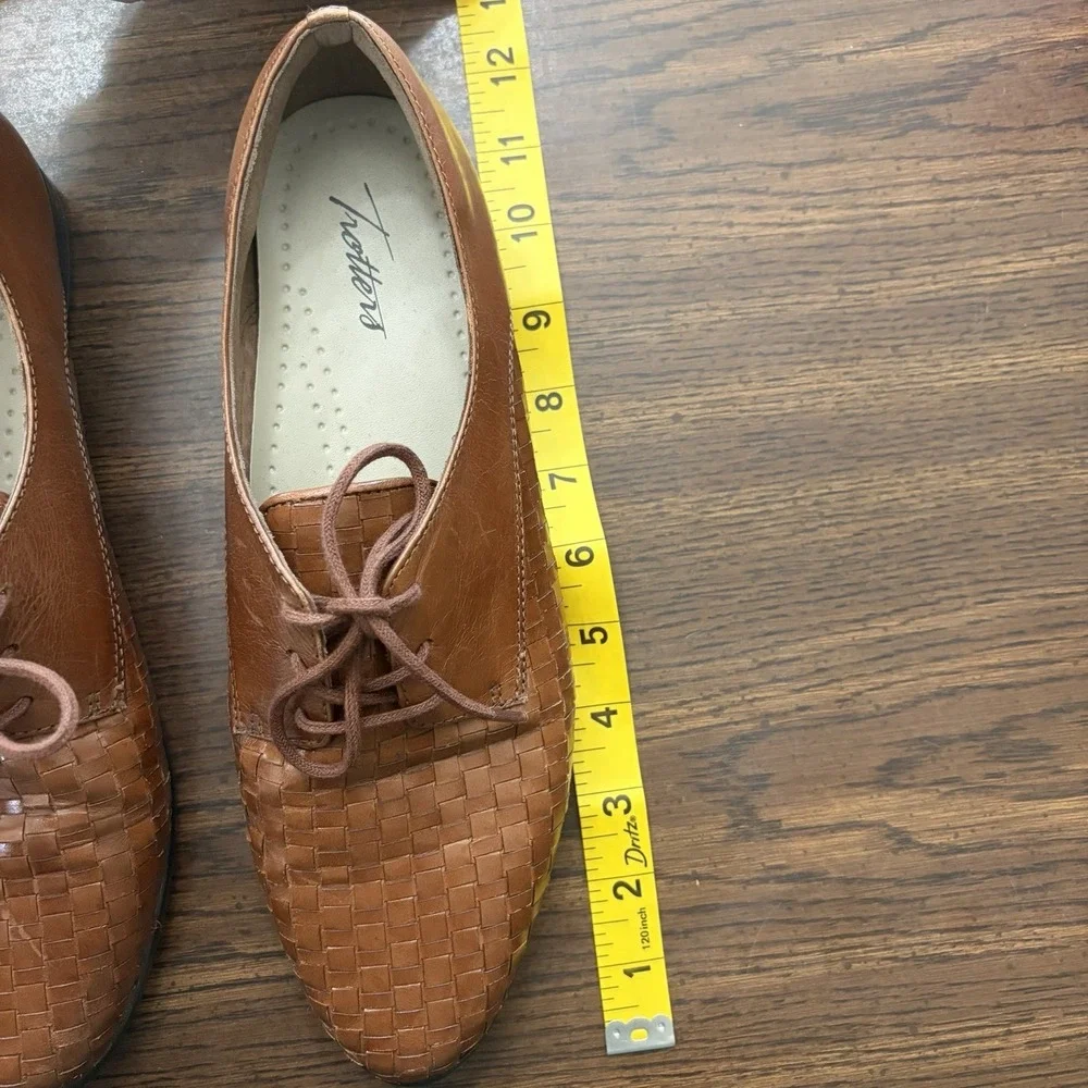 Trotters Women's Brown Woven Leather Oxford Shoes Size 10M Lace Up Preppy